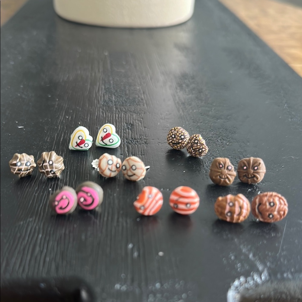 3/$15 Earrings Bundle 8 Pairs w/ Backs
